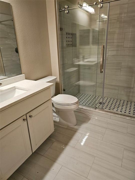 Active With Contract: $1,550 (1 beds, 1 baths, 942 Square Feet)