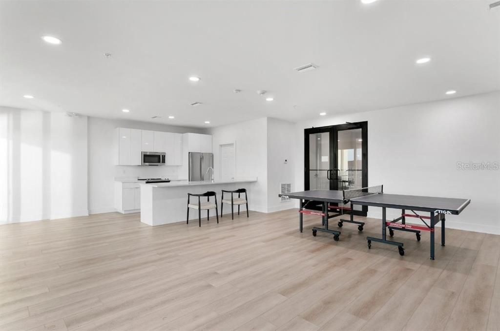 En Venta: $1,290,000 (3 camas, 3 baños, 1978 Pies cuadrados)