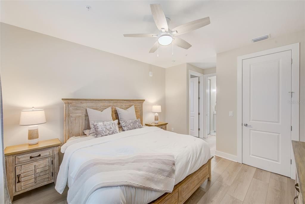 En Venta: $1,290,000 (3 camas, 3 baños, 1978 Pies cuadrados)