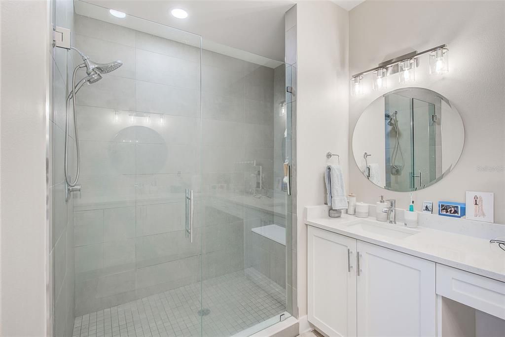 En Venta: $1,290,000 (3 camas, 3 baños, 1978 Pies cuadrados)