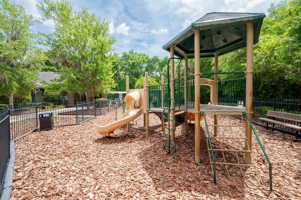 Active With Contract: $609,000 (5 beds, 2 baths, 2831 Square Feet)