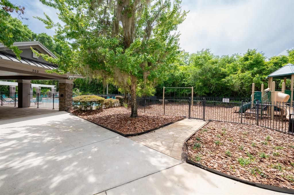 Active With Contract: $609,000 (5 beds, 2 baths, 2831 Square Feet)