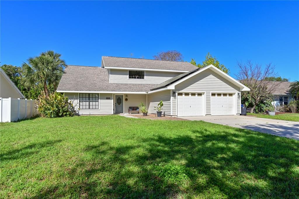Activo con contrato: $549,000 (3 camas, 2 baños, 2412 Pies cuadrados)