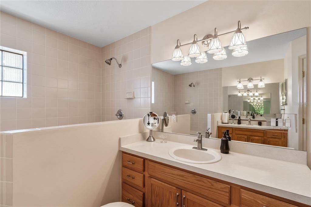 For Sale: $2,400,000 (3 beds, 2 baths, 2410 Square Feet)