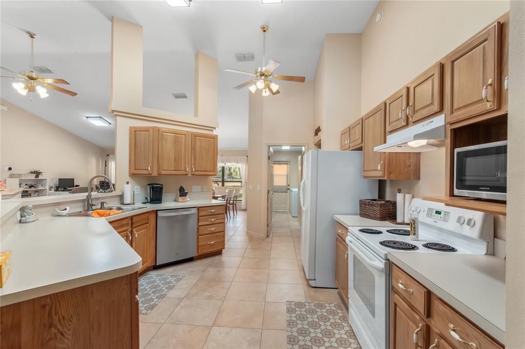 For Sale: $2,400,000 (3 beds, 2 baths, 2410 Square Feet)