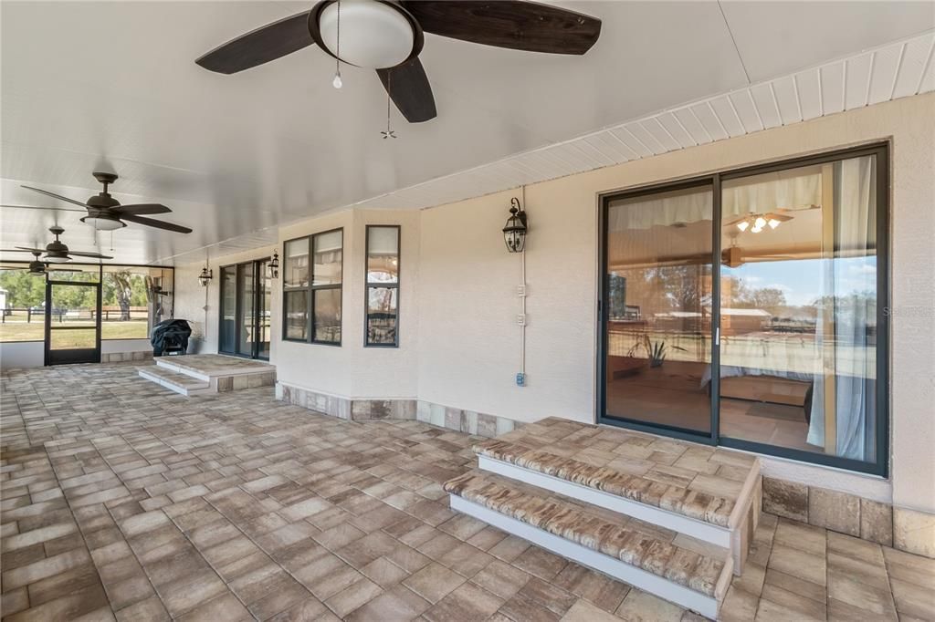 For Sale: $2,400,000 (3 beds, 2 baths, 2410 Square Feet)