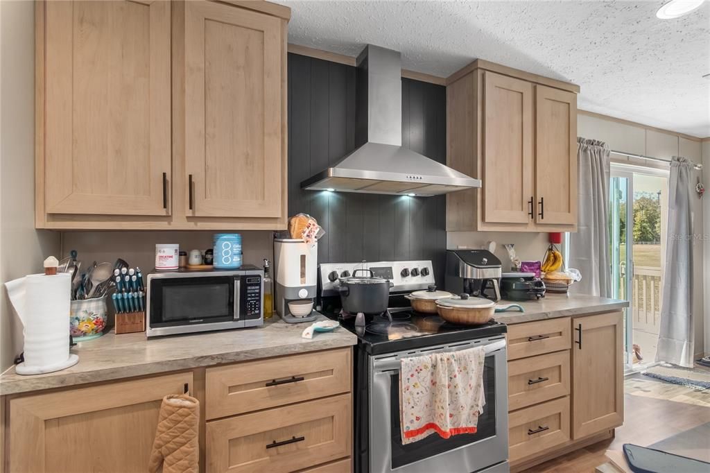 For Sale: $2,400,000 (3 beds, 2 baths, 2410 Square Feet)