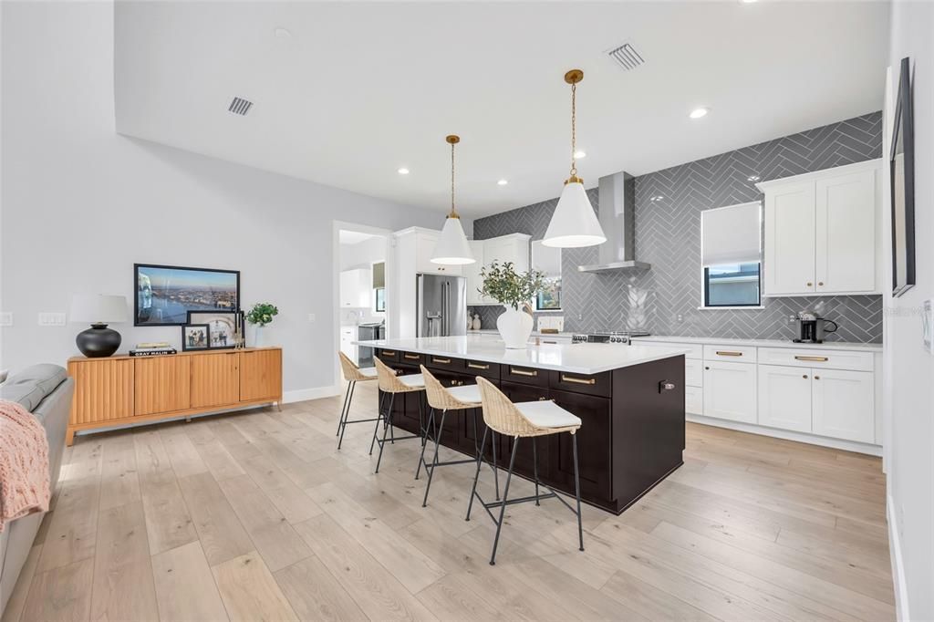 For Sale: $1,249,000 (4 beds, 2 baths, 2710 Square Feet)
