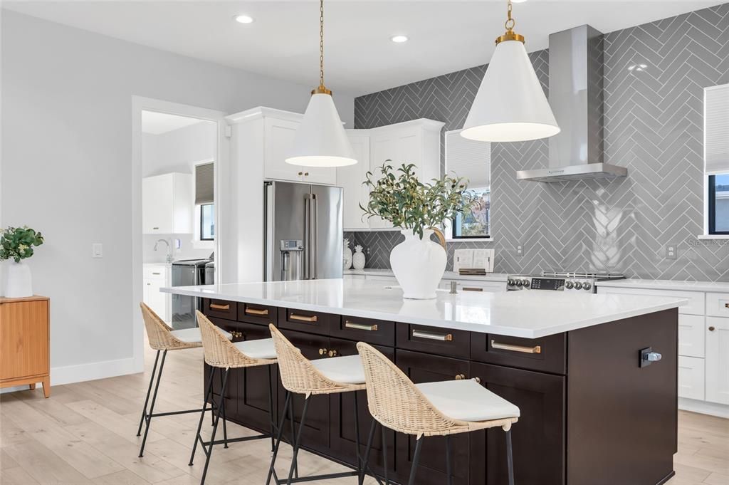 For Sale: $1,249,000 (4 beds, 2 baths, 2710 Square Feet)