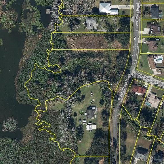 待售: $395,000 (3.04 acres)