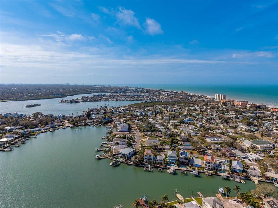 En Venta: $1,100,000 (3 camas, 2 baños, 1580 Pies cuadrados)