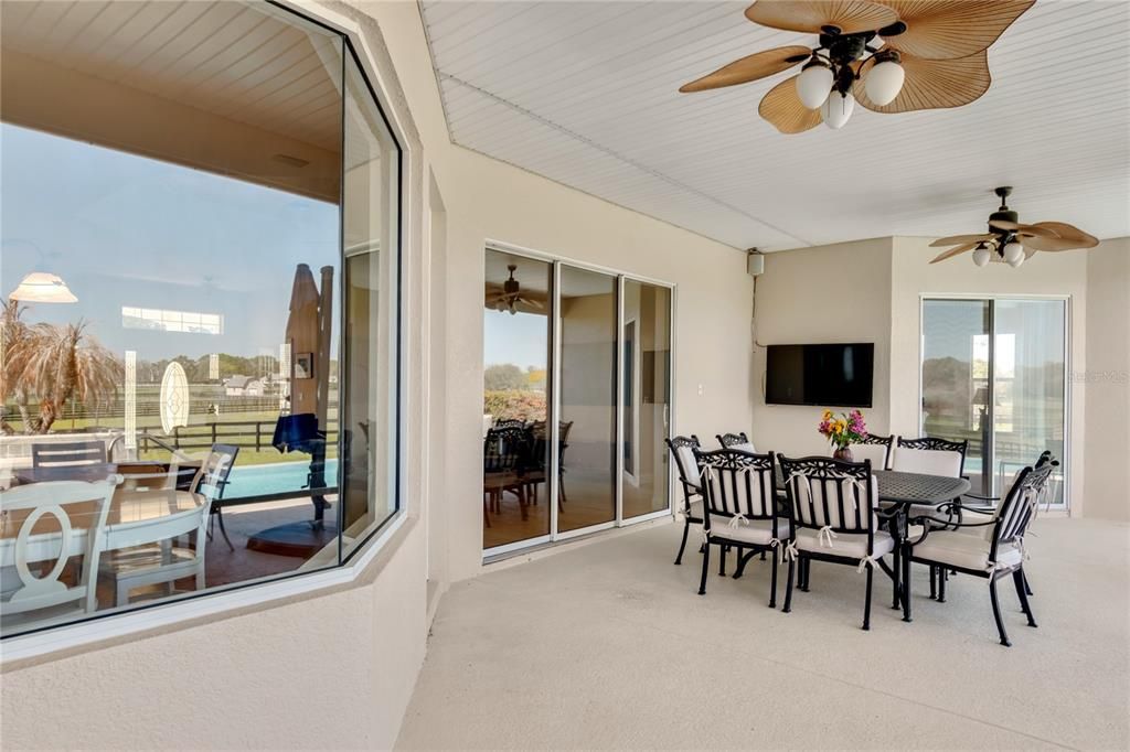 For Sale: $2,050,000 (3 beds, 2 baths, 2448 Square Feet)