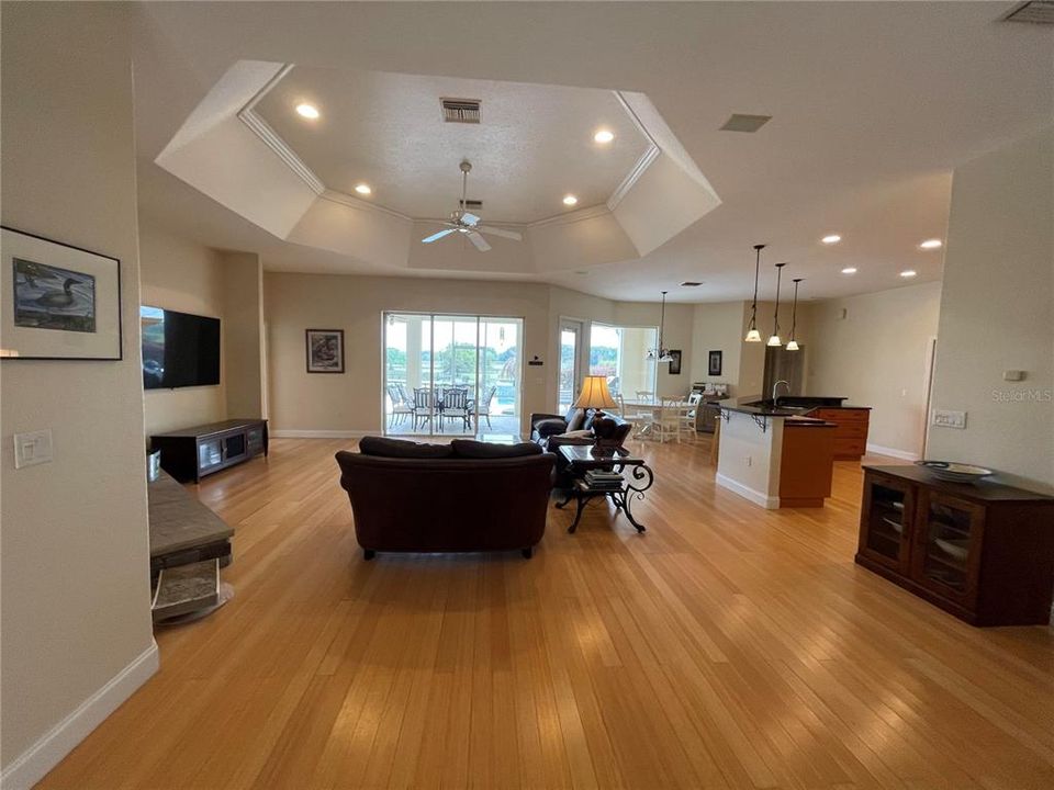 For Sale: $2,050,000 (3 beds, 2 baths, 2448 Square Feet)