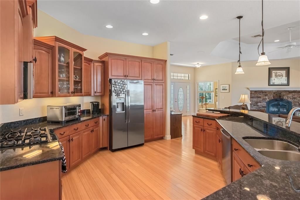 For Sale: $2,050,000 (3 beds, 2 baths, 2448 Square Feet)