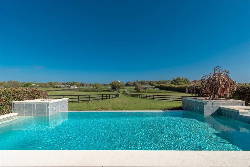 For Sale: $2,050,000 (3 beds, 2 baths, 2448 Square Feet)