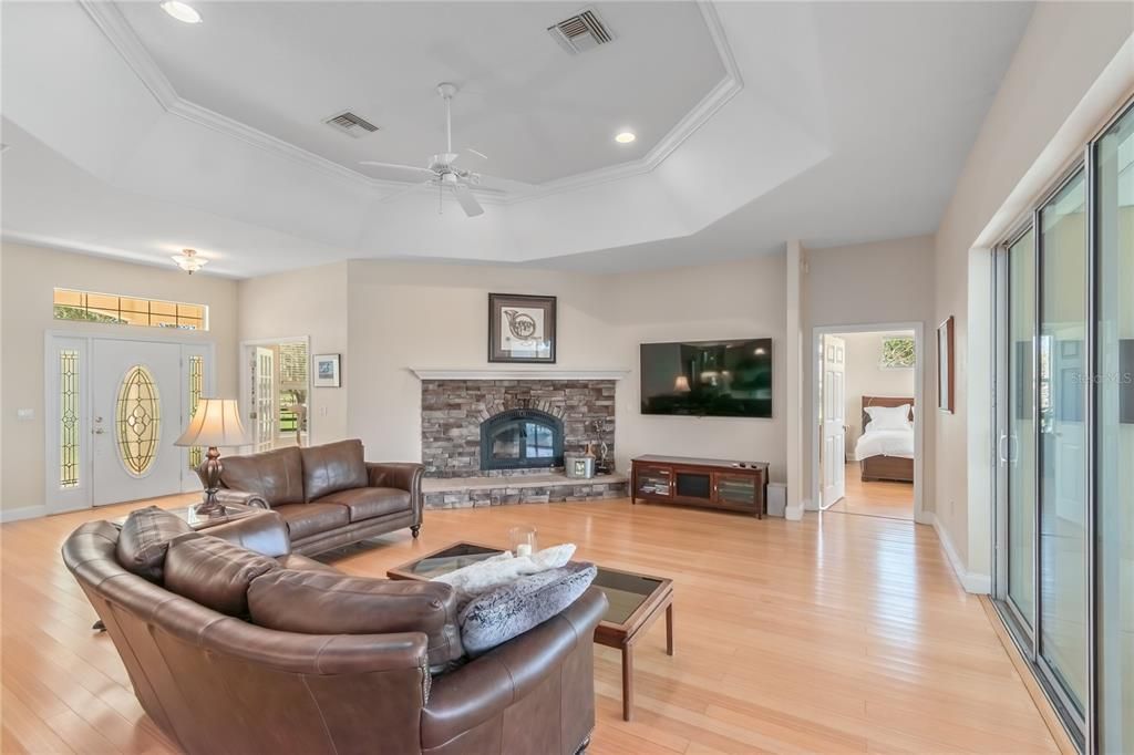 For Sale: $2,050,000 (3 beds, 2 baths, 2448 Square Feet)