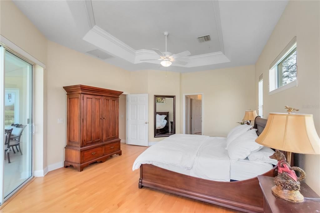 For Sale: $2,050,000 (3 beds, 2 baths, 2448 Square Feet)