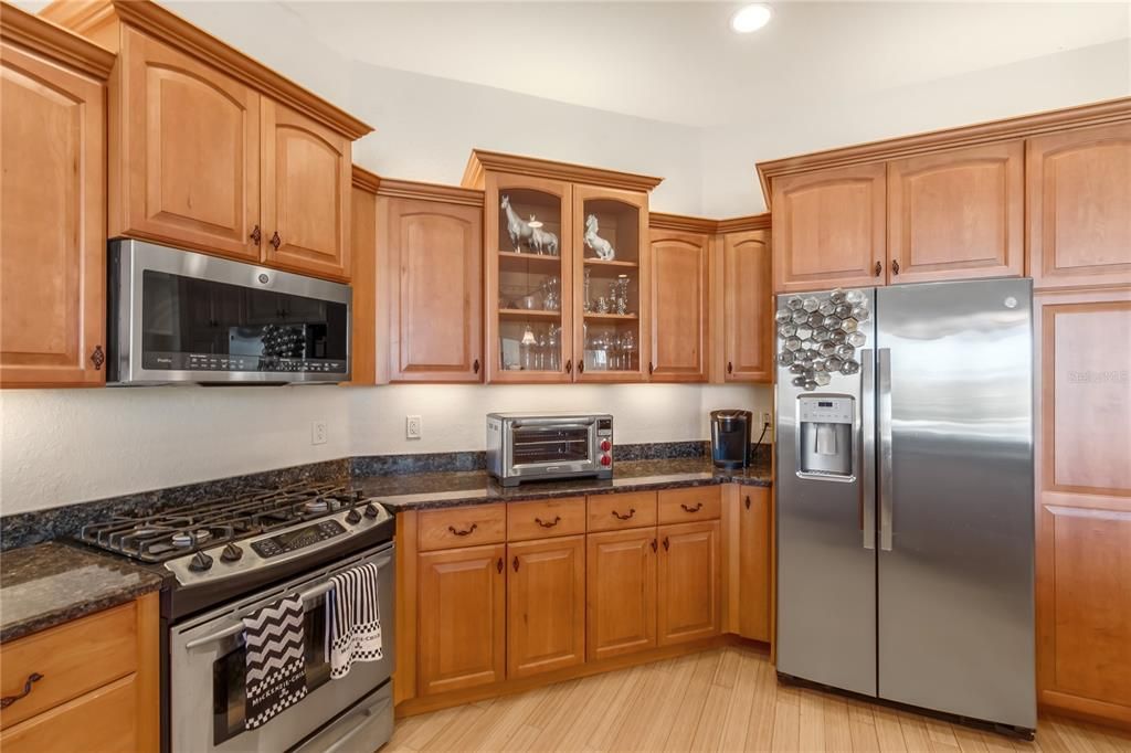 For Sale: $2,050,000 (3 beds, 2 baths, 2448 Square Feet)