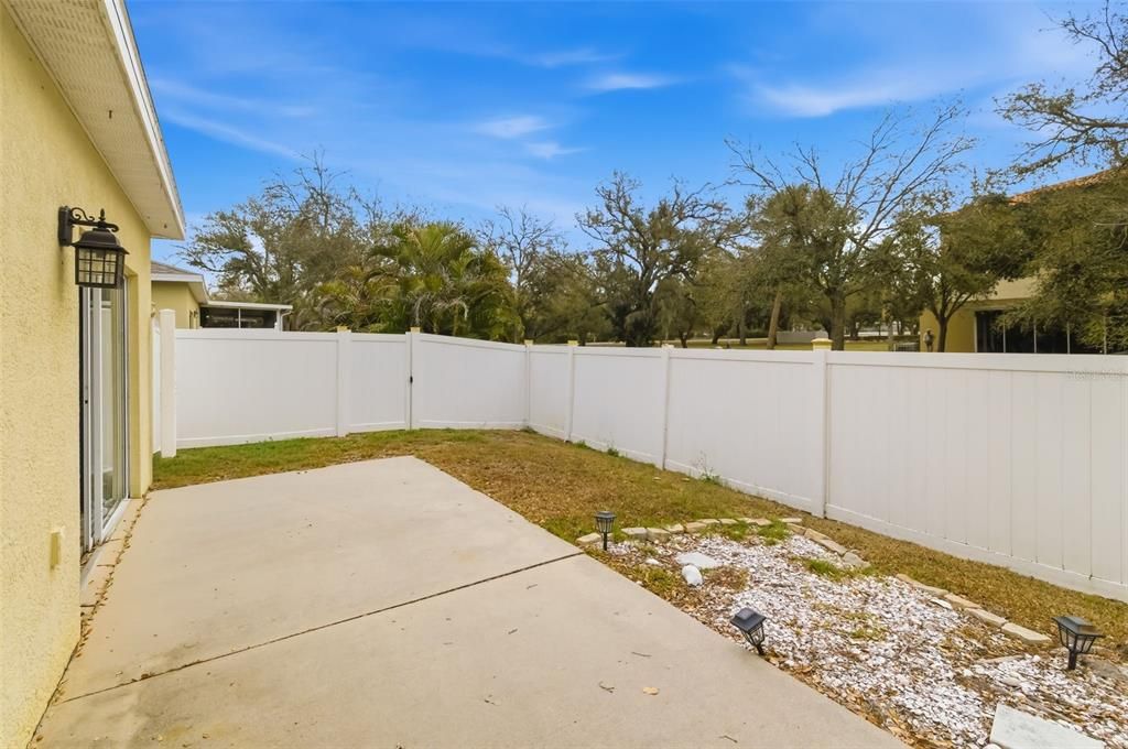 На продажу: $269,000 (2 спален, 2 ванн, 1243 Квадратных фут)