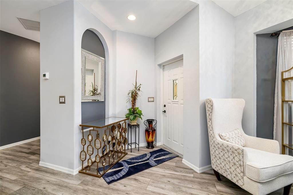 На продажу: $269,000 (2 спален, 2 ванн, 1243 Квадратных фут)