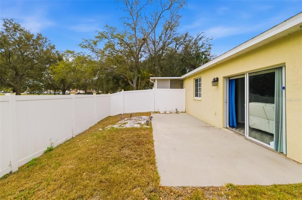 На продажу: $269,000 (2 спален, 2 ванн, 1243 Квадратных фут)