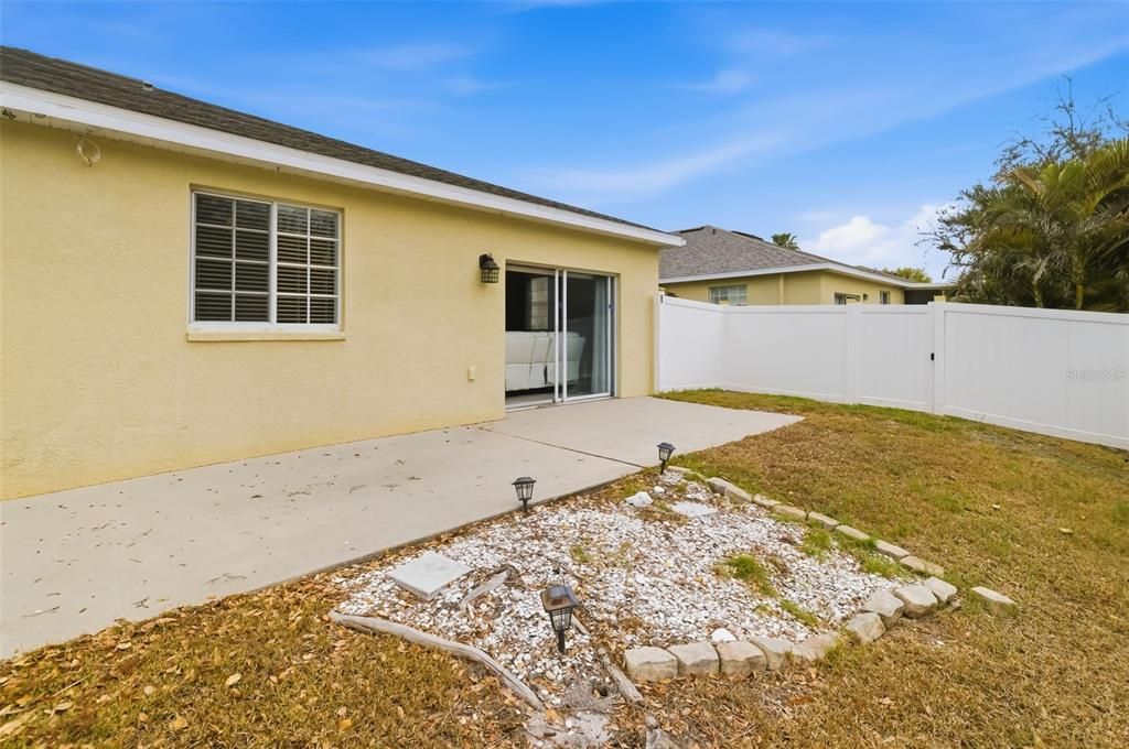 На продажу: $269,000 (2 спален, 2 ванн, 1243 Квадратных фут)