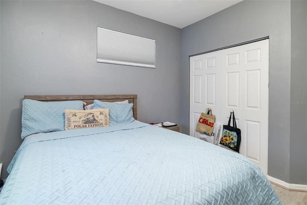 На продажу: $269,000 (2 спален, 2 ванн, 1243 Квадратных фут)