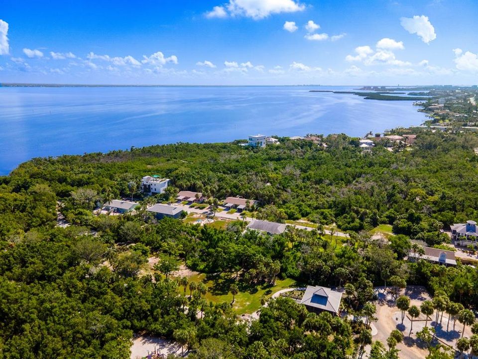 En Venta: $650,000 (0.21 acres)