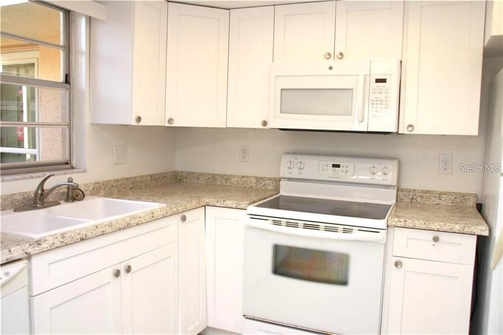 Activo con contrato: $1,550 (1 camas, 1 baños, 768 Pies cuadrados)