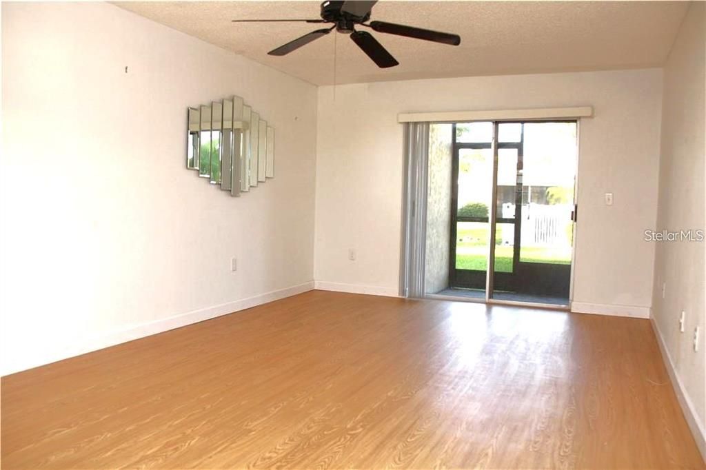 Activo con contrato: $1,550 (1 camas, 1 baños, 768 Pies cuadrados)