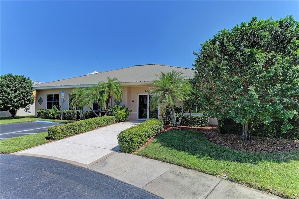 Activo con contrato: $1,550 (1 camas, 1 baños, 768 Pies cuadrados)