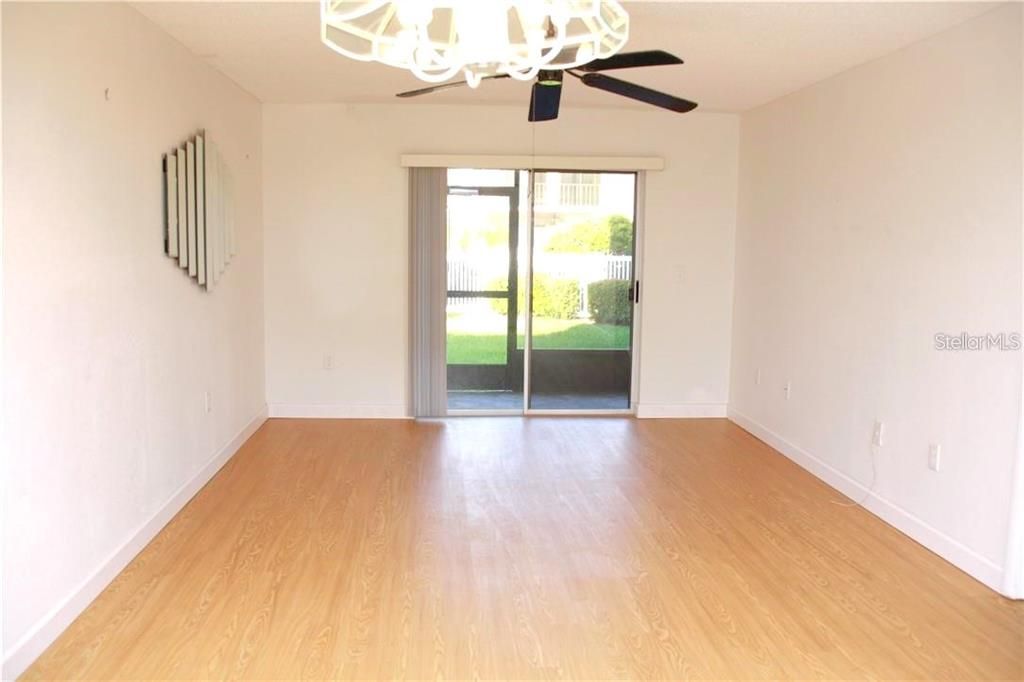 Activo con contrato: $1,550 (1 camas, 1 baños, 768 Pies cuadrados)