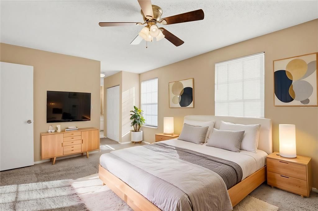Activo con contrato: $319,900 (3 camas, 2 baños, 1862 Pies cuadrados)