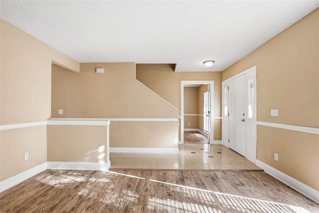 Activo con contrato: $319,900 (3 camas, 2 baños, 1862 Pies cuadrados)