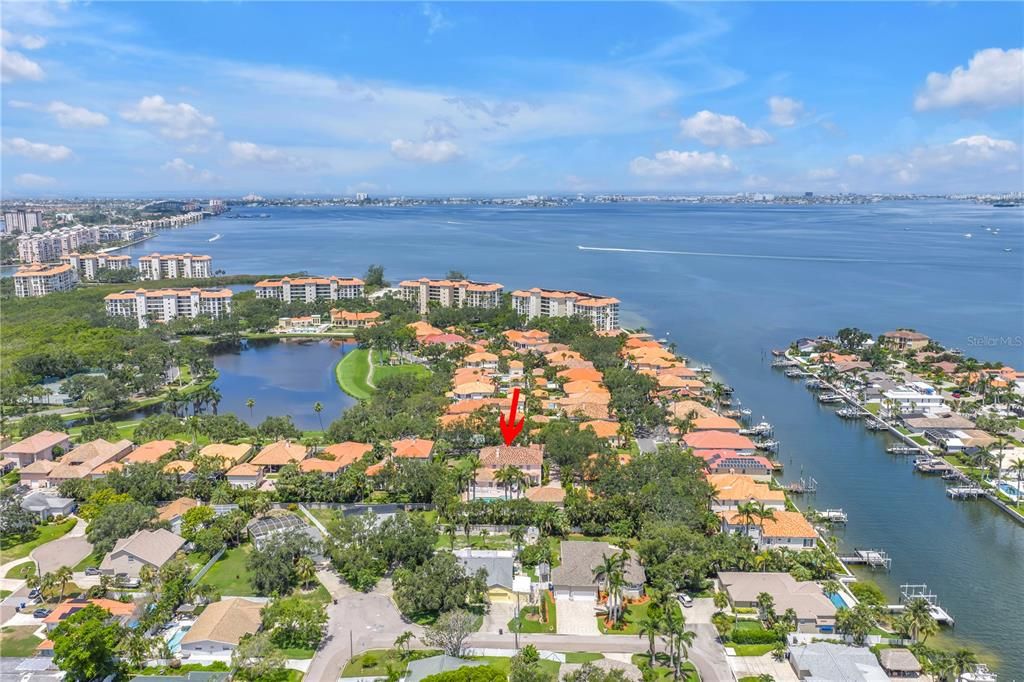 For Sale: $3,350,000 (6 beds, 6 baths, 6140 Square Feet)
