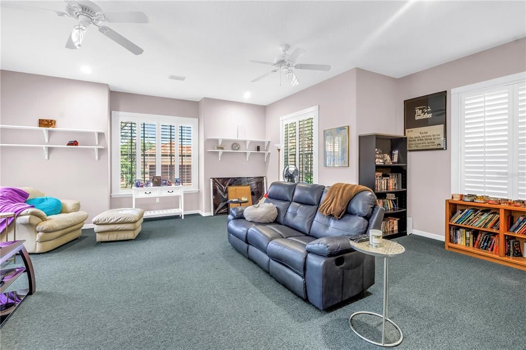 For Sale: $3,350,000 (6 beds, 6 baths, 6140 Square Feet)