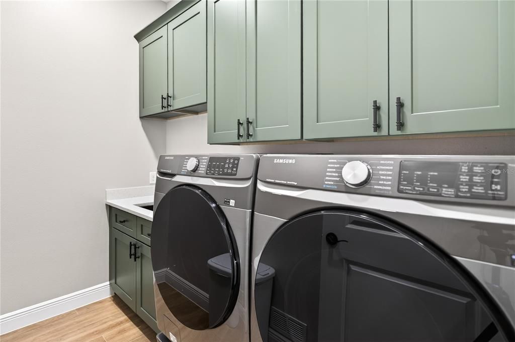 For Sale: $769,000 (4 beds, 2 baths, 2112 Square Feet)