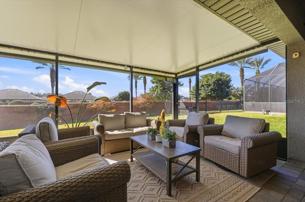 En Venta: $569,500 (5 camas, 3 baños, 2516 Pies cuadrados)