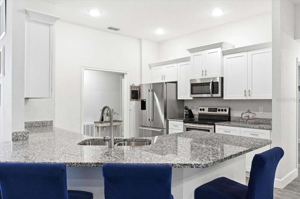 En Venta: $569,500 (5 camas, 3 baños, 2516 Pies cuadrados)