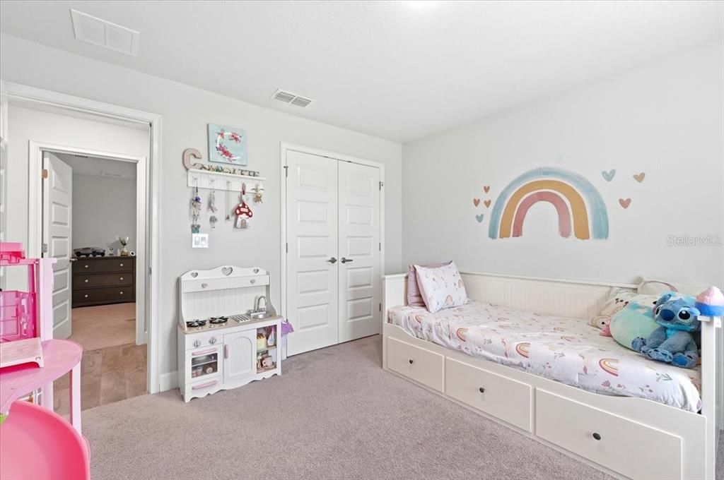 En Venta: $569,500 (5 camas, 3 baños, 2516 Pies cuadrados)