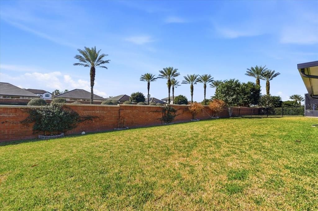 En Venta: $569,500 (5 camas, 3 baños, 2516 Pies cuadrados)