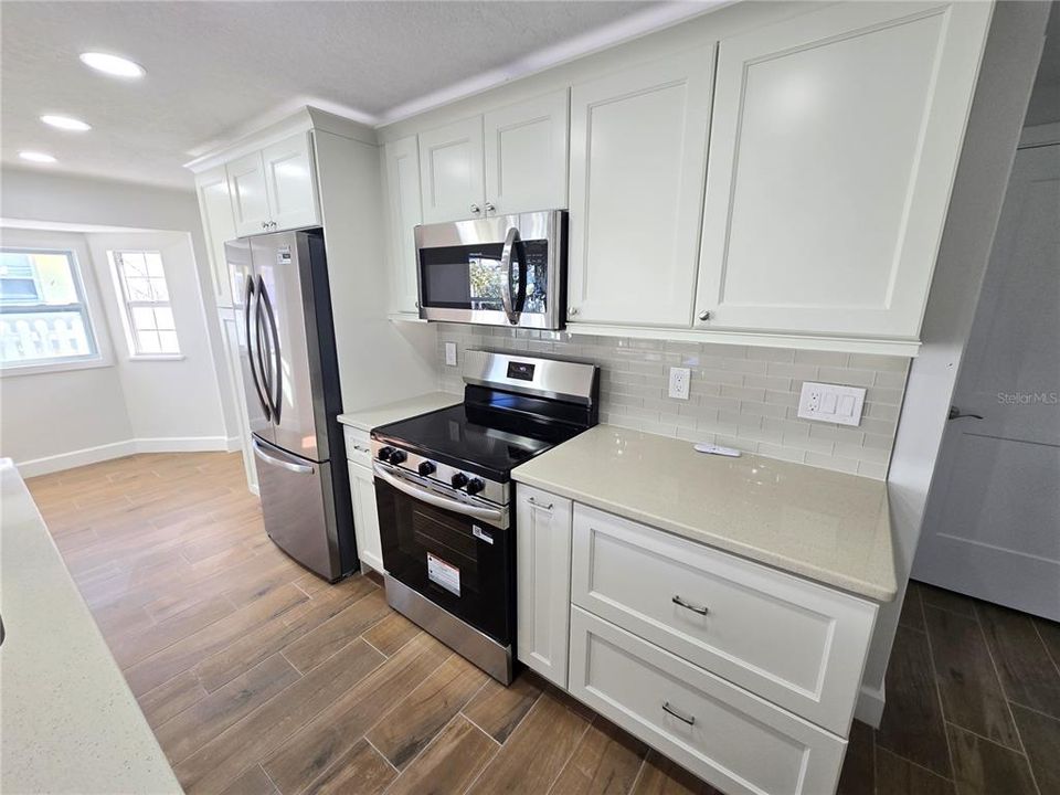 For Rent: $3,500 (3 beds, 2 baths, 1200 Square Feet)