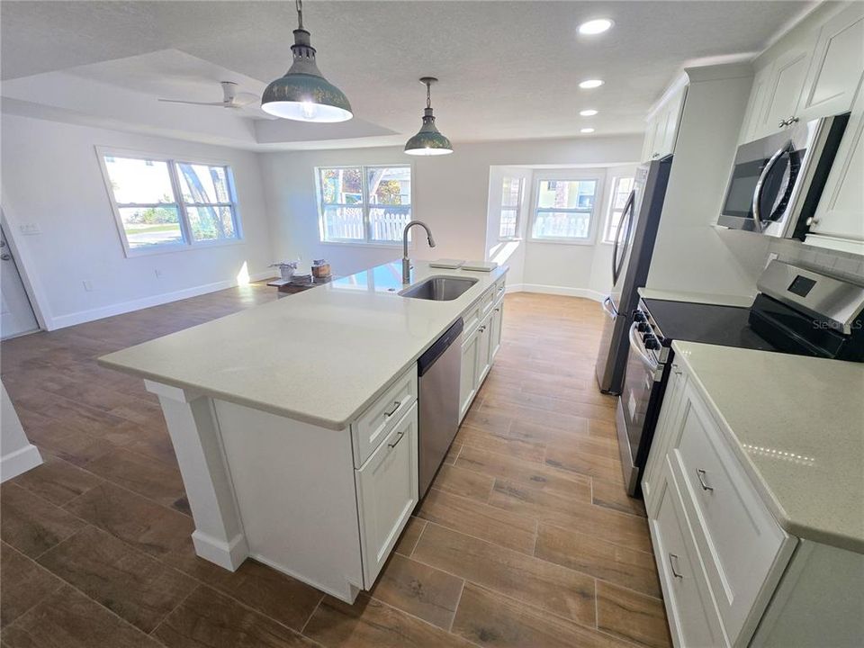 For Rent: $3,500 (3 beds, 2 baths, 1200 Square Feet)