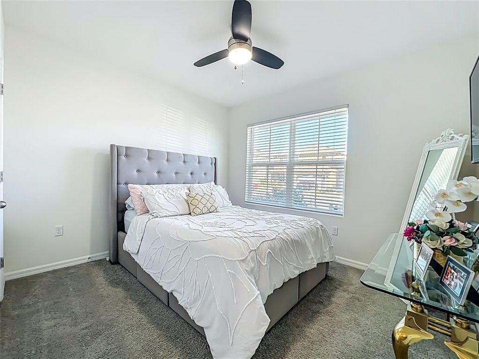 En Venta: $414,900 (3 camas, 2 baños, 1679 Pies cuadrados)