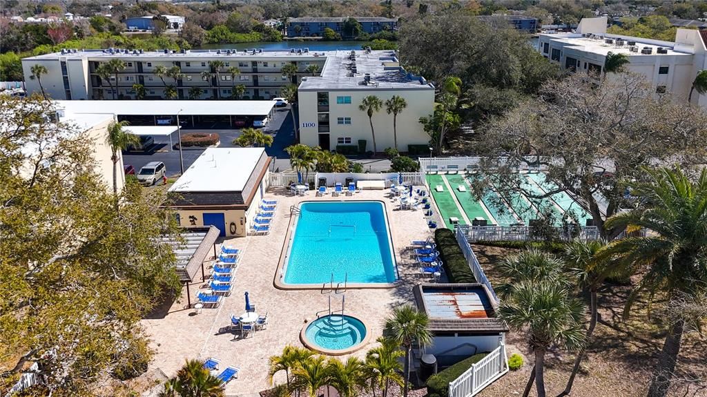 Под контрактом: $155,000 (2 спален, 1 ванн, 840 Квадратных фут)