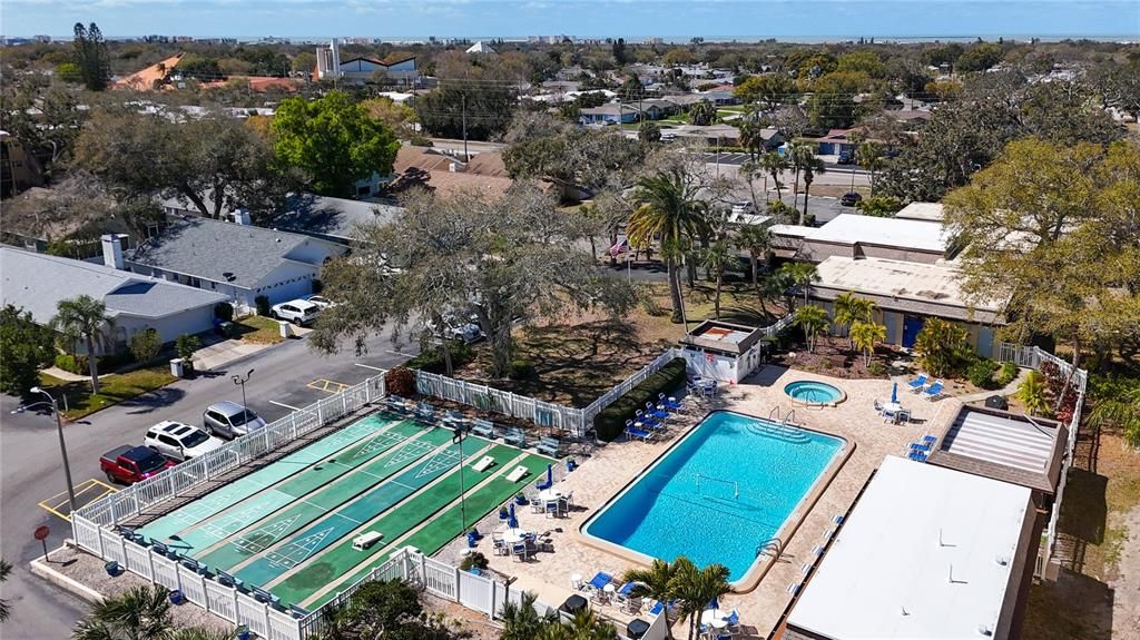 Под контрактом: $155,000 (2 спален, 1 ванн, 840 Квадратных фут)