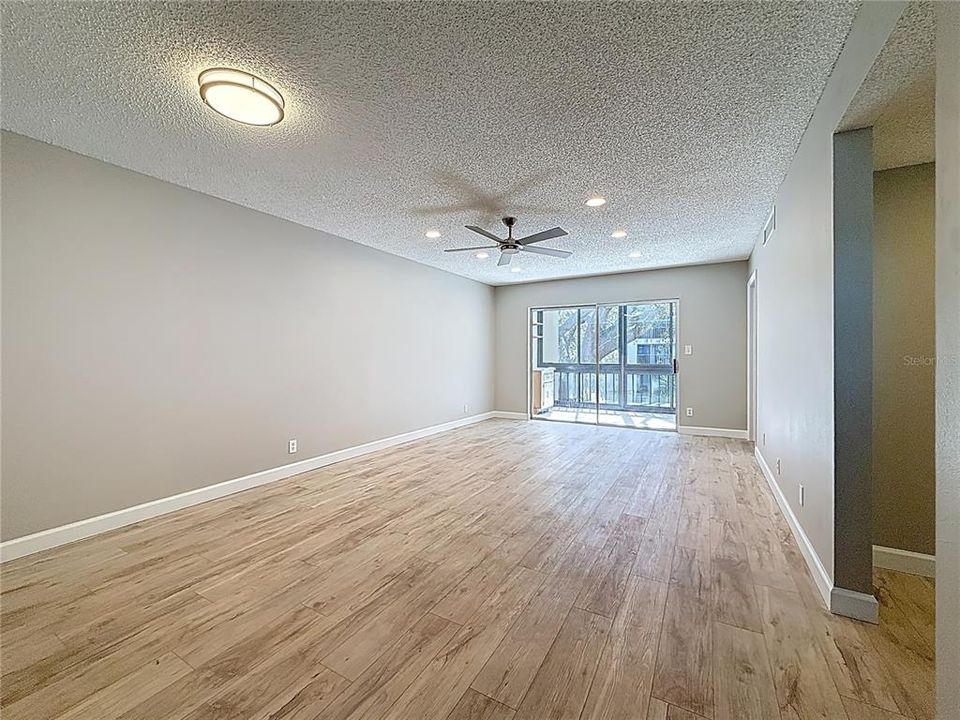 Под контрактом: $155,000 (2 спален, 1 ванн, 840 Квадратных фут)