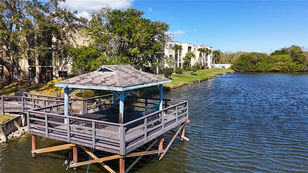 Под контрактом: $155,000 (2 спален, 1 ванн, 840 Квадратных фут)