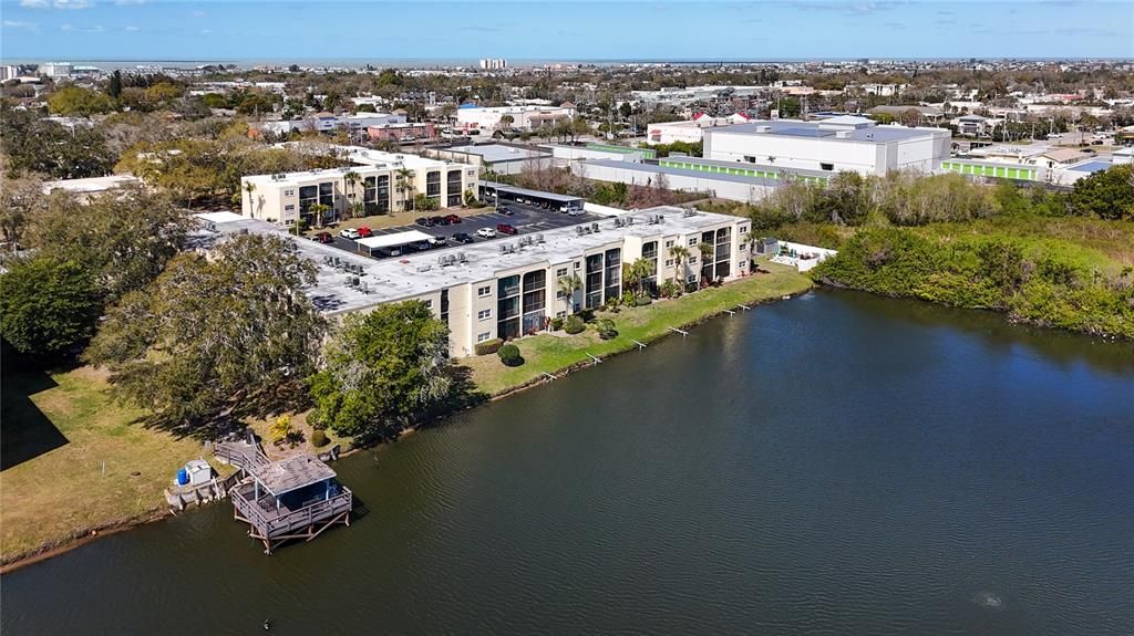 Под контрактом: $155,000 (2 спален, 1 ванн, 840 Квадратных фут)