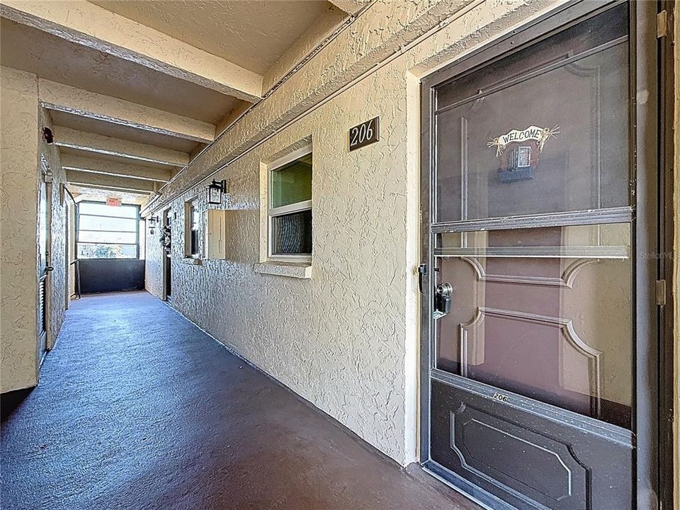 Под контрактом: $155,000 (2 спален, 1 ванн, 840 Квадратных фут)